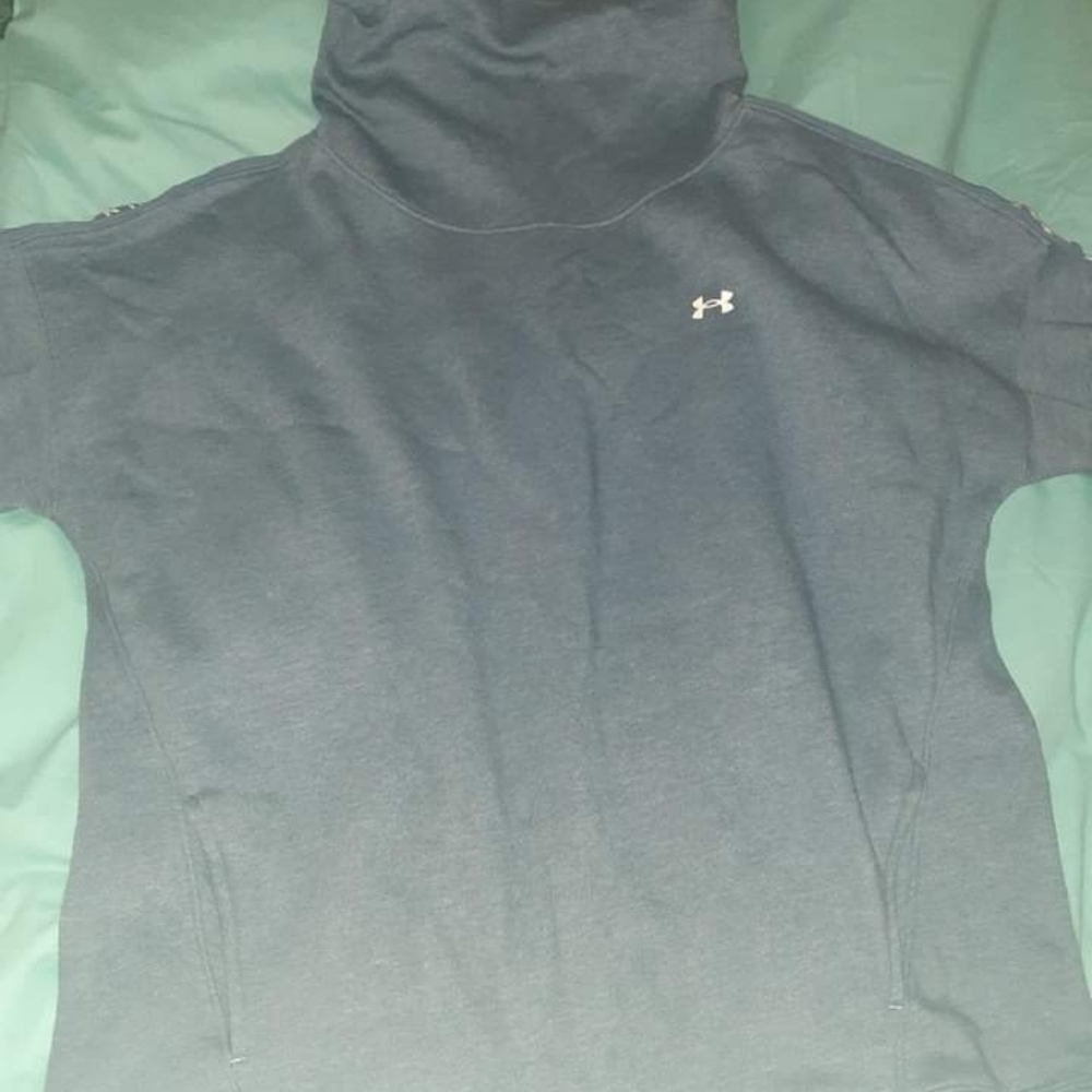 Sweatshirt - Picture 2 of 2